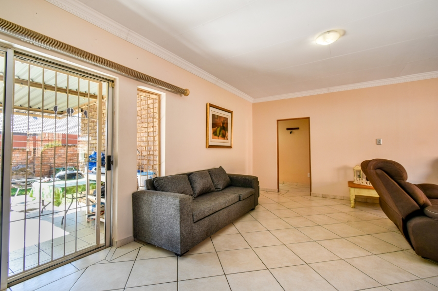 4 Bedroom Property for Sale in Moreleta Park Gauteng
