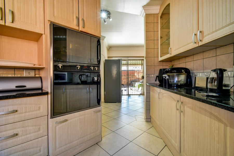 4 Bedroom Property for Sale in Moreleta Park Gauteng