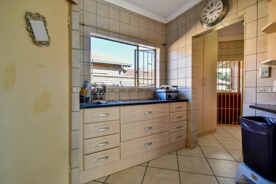 4 Bedroom Property for Sale in Moreleta Park Gauteng