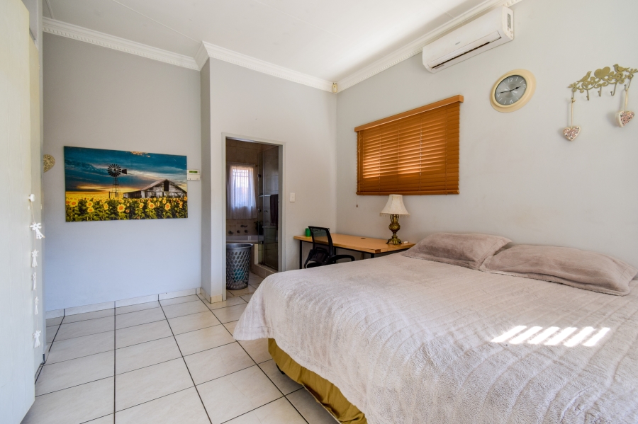 4 Bedroom Property for Sale in Moreleta Park Gauteng