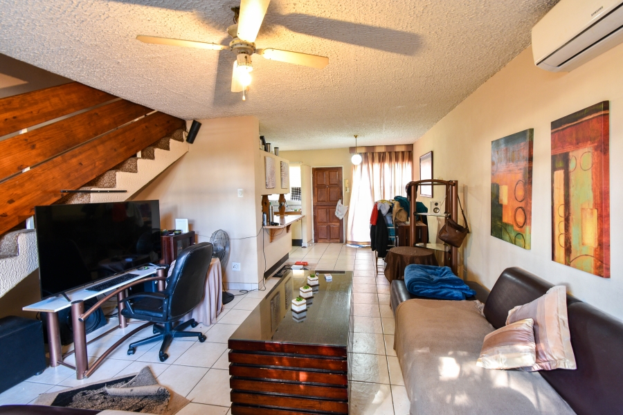 2 Bedroom Property for Sale in Garsfontein Gauteng