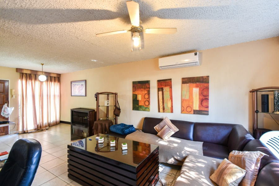 2 Bedroom Property for Sale in Garsfontein Gauteng