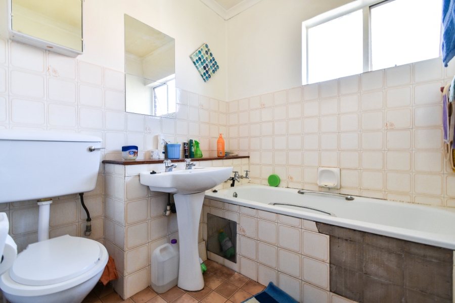 2 Bedroom Property for Sale in Garsfontein Gauteng