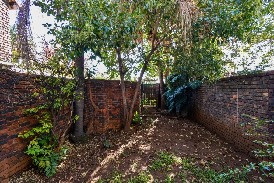 2 Bedroom Property for Sale in Garsfontein Gauteng