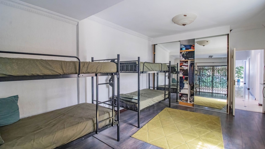 4 Bedroom Property for Sale in Mondeor Gauteng