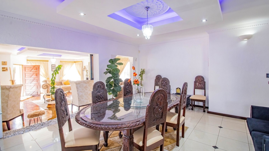 4 Bedroom Property for Sale in Mondeor Gauteng
