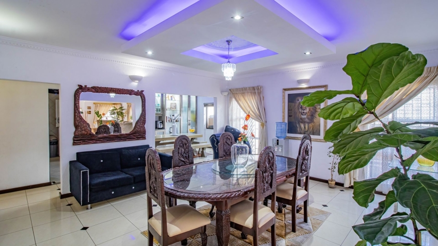 4 Bedroom Property for Sale in Mondeor Gauteng