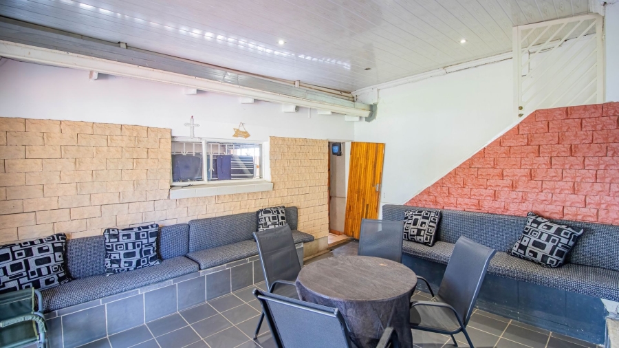 4 Bedroom Property for Sale in Mondeor Gauteng