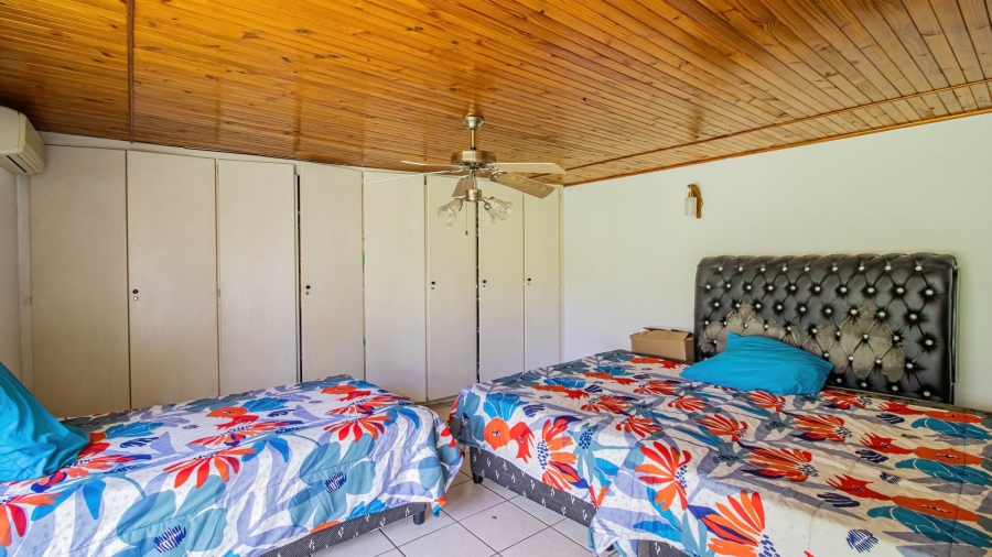 4 Bedroom Property for Sale in Mondeor Gauteng