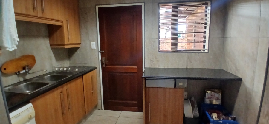 3 Bedroom Property for Sale in Farrarmere Gauteng
