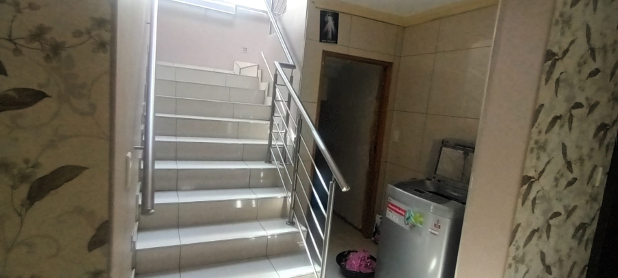 5 Bedroom Property for Sale in Danville Gauteng