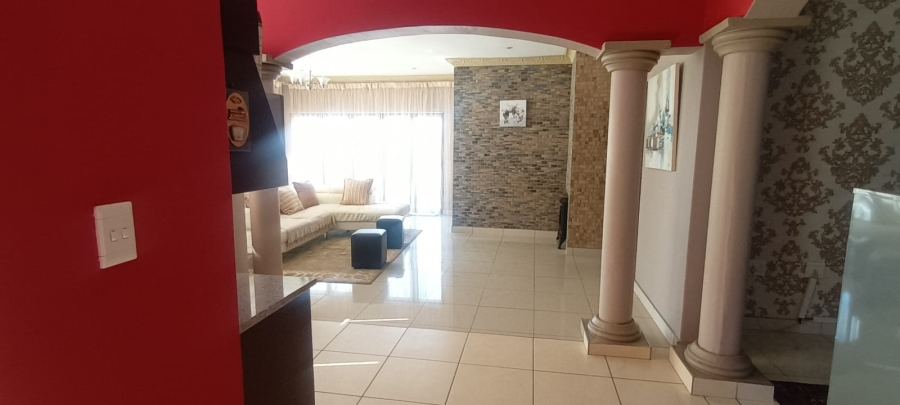 5 Bedroom Property for Sale in Danville Gauteng