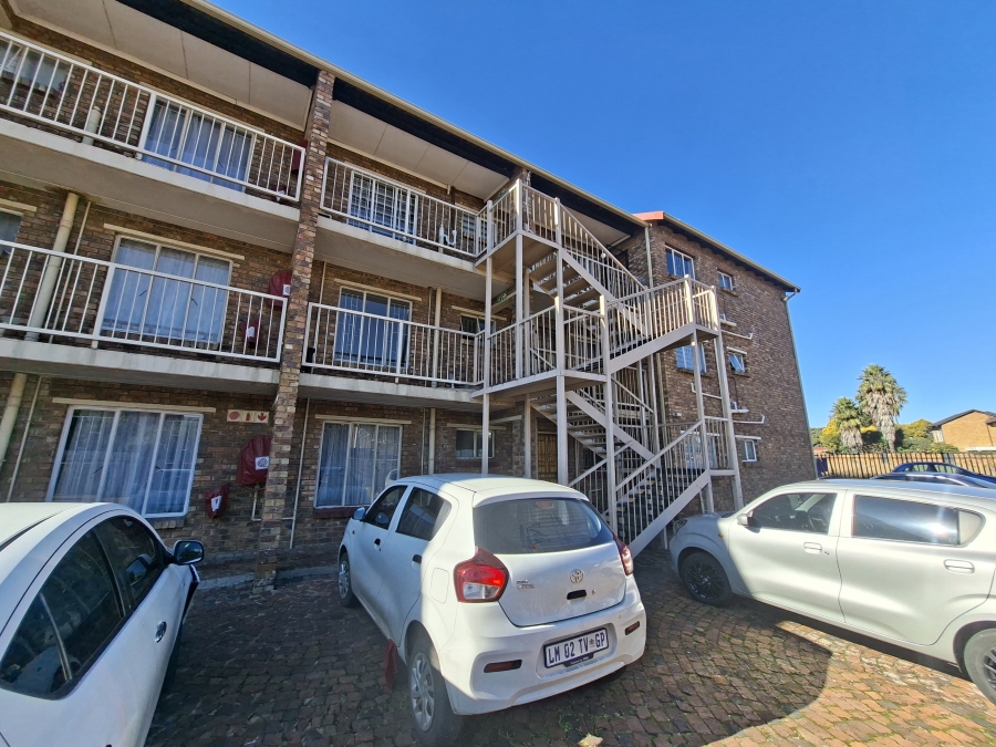 To Let 2 Bedroom Property for Rent in Elspark Gauteng