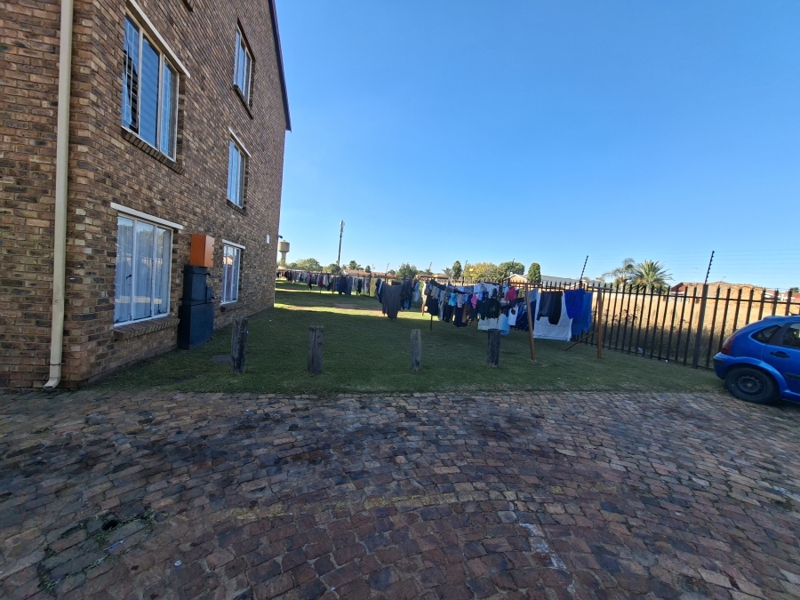 To Let 2 Bedroom Property for Rent in Elspark Gauteng