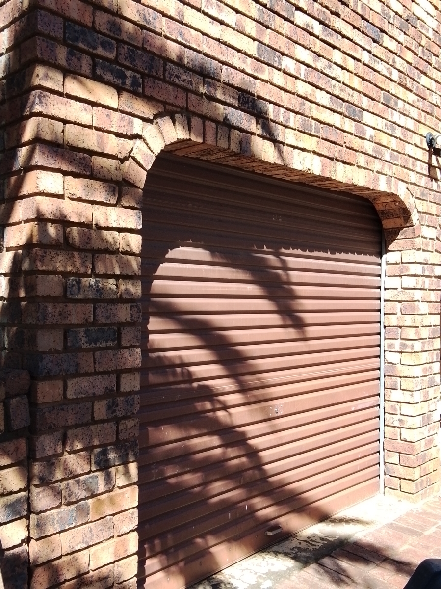 To Let 5 Bedroom Property for Rent in Wilro Park Gauteng