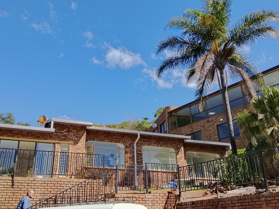 To Let 5 Bedroom Property for Rent in Wilro Park Gauteng