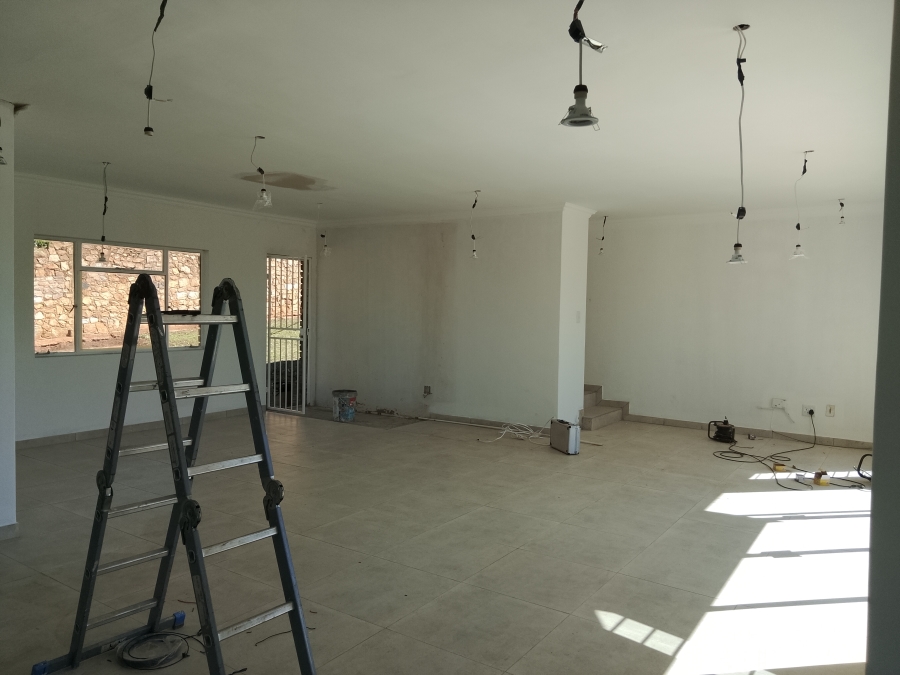 To Let 5 Bedroom Property for Rent in Wilro Park Gauteng