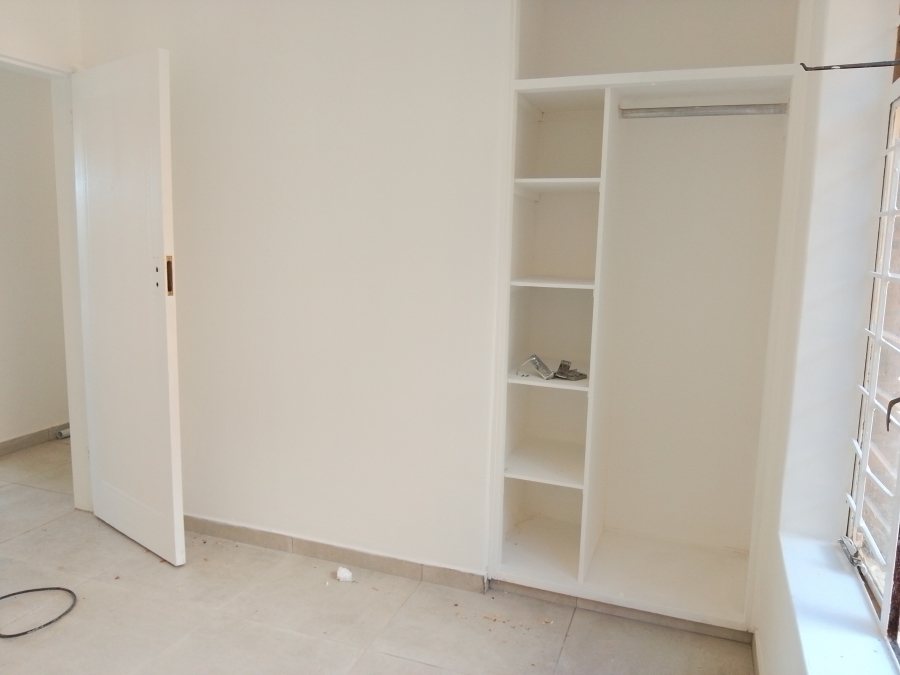 To Let 5 Bedroom Property for Rent in Wilro Park Gauteng
