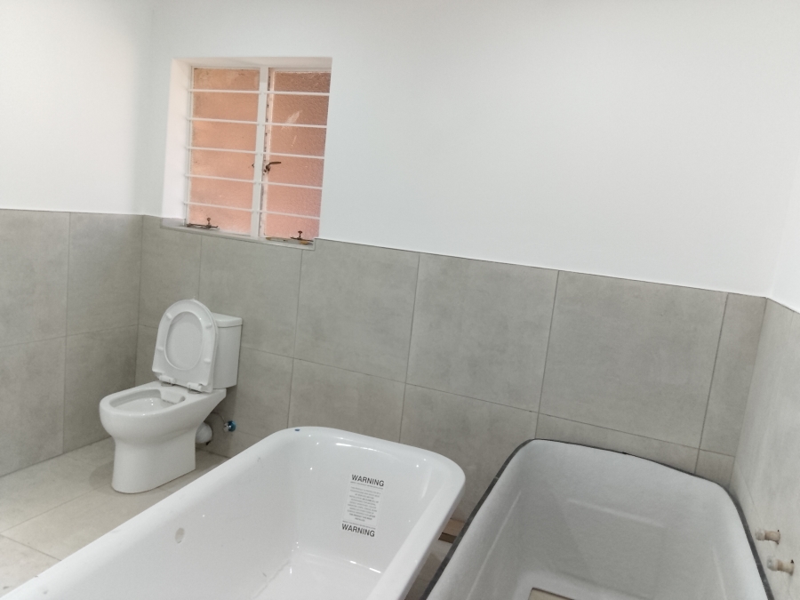 To Let 5 Bedroom Property for Rent in Wilro Park Gauteng
