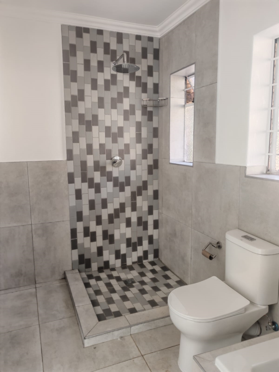 To Let 5 Bedroom Property for Rent in Wilro Park Gauteng