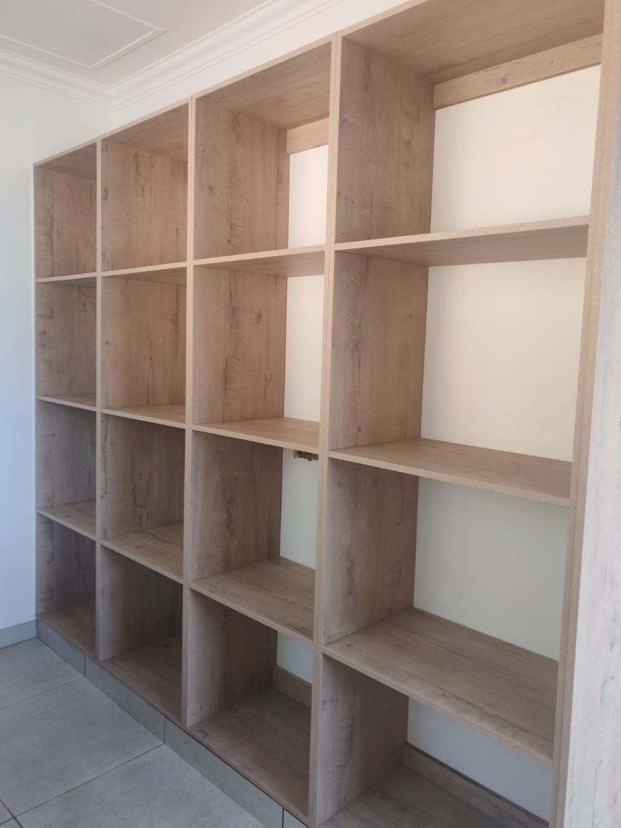 To Let 5 Bedroom Property for Rent in Wilro Park Gauteng