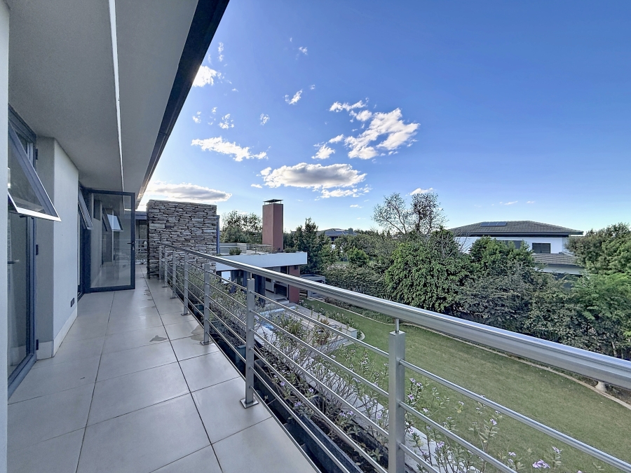 5 Bedroom Property for Sale in Lombardy Estate Gauteng