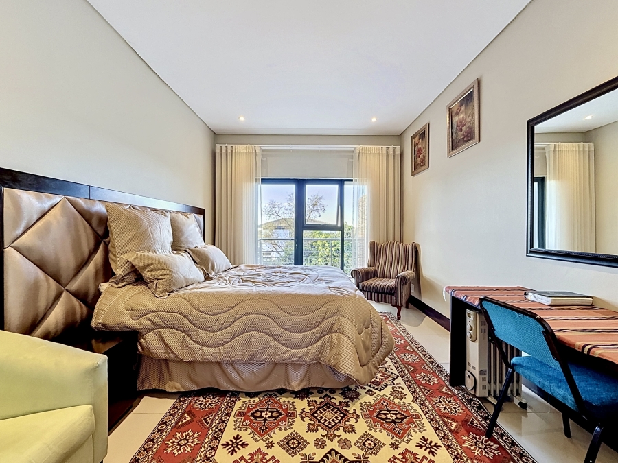 5 Bedroom Property for Sale in Lombardy Estate Gauteng