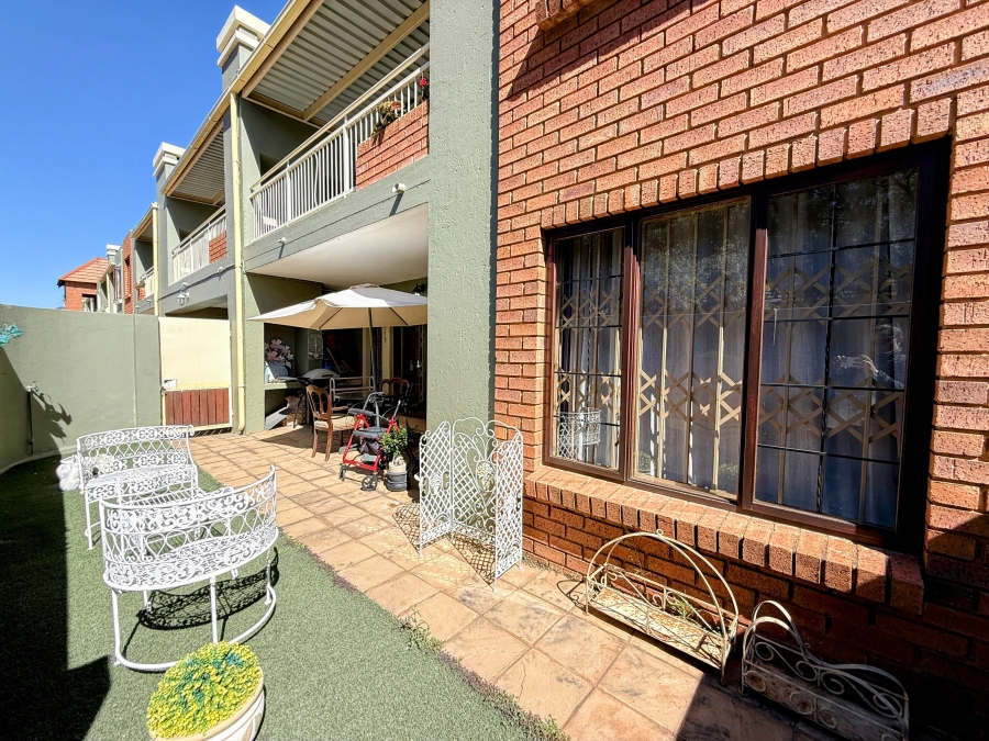 2 Bedroom Property for Sale in Olympus AH Gauteng