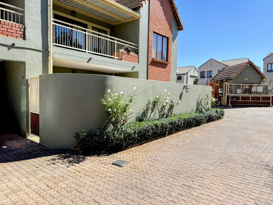 2 Bedroom Property for Sale in Olympus AH Gauteng