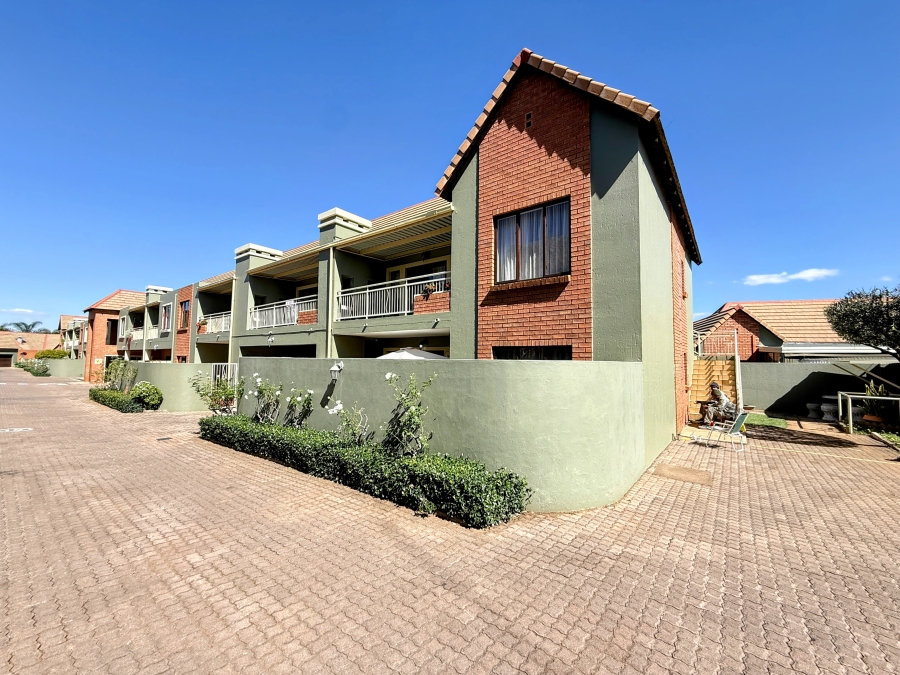 2 Bedroom Property for Sale in Olympus AH Gauteng