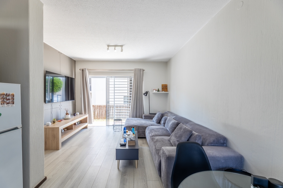 To Let 2 Bedroom Property for Rent in Broadacres Gauteng