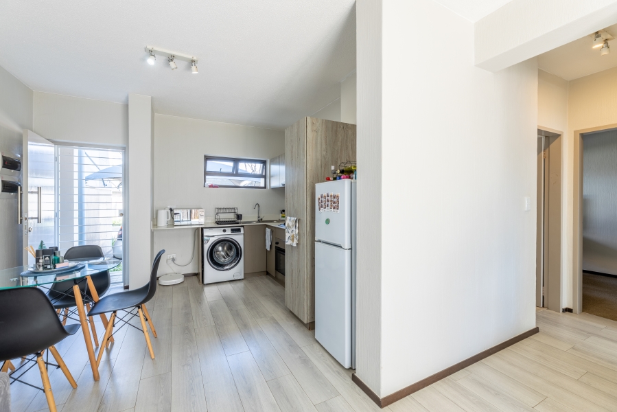 To Let 2 Bedroom Property for Rent in Broadacres Gauteng