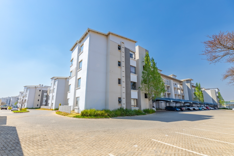 To Let 2 Bedroom Property for Rent in Broadacres Gauteng