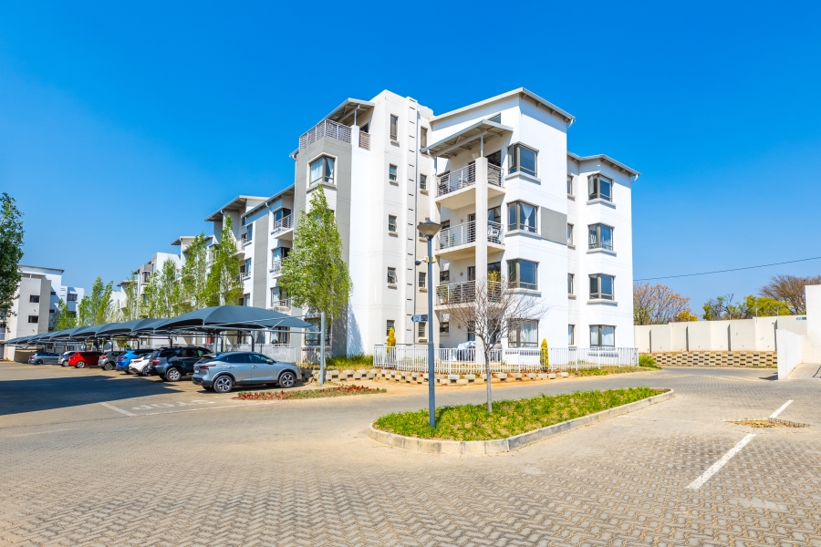 To Let 2 Bedroom Property for Rent in Broadacres Gauteng