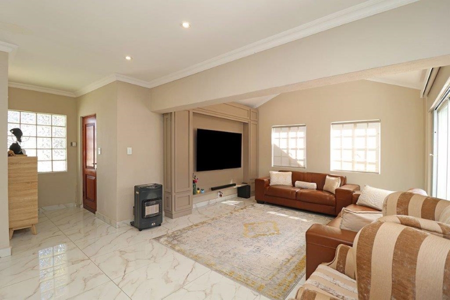 4 Bedroom Property for Sale in Dowerglen Ext 3 Gauteng