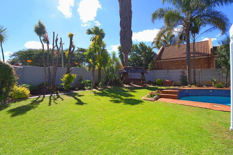 4 Bedroom Property for Sale in Dowerglen Ext 3 Gauteng