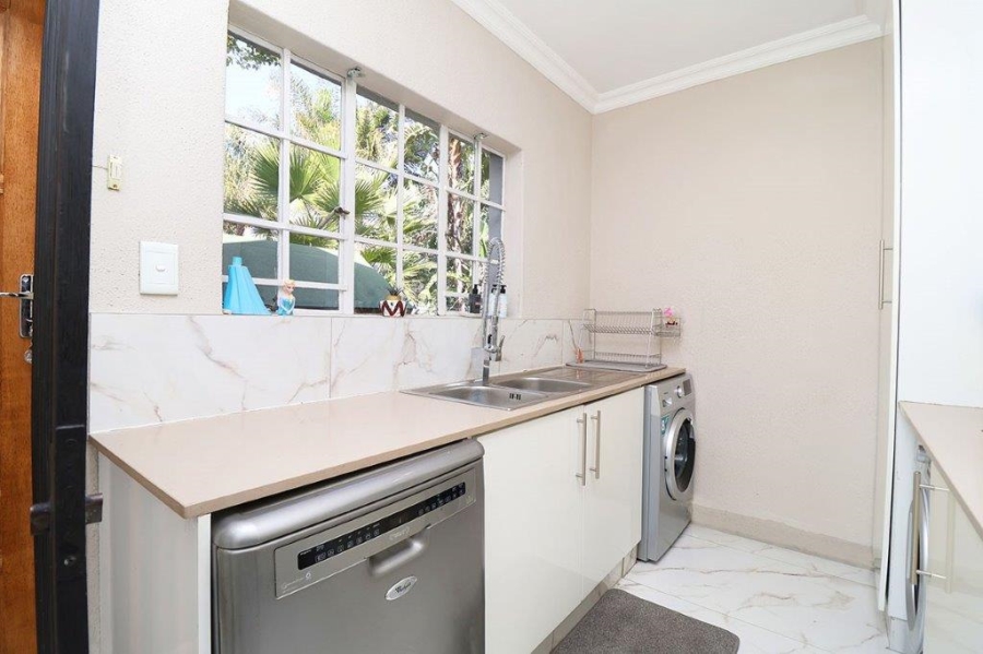 4 Bedroom Property for Sale in Dowerglen Ext 3 Gauteng