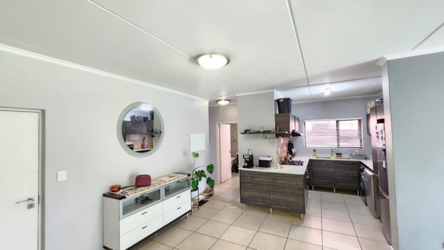 3 Bedroom Property for Sale in Greenstone Hill Gauteng