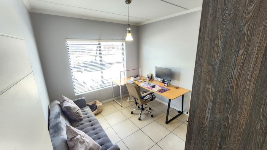 3 Bedroom Property for Sale in Greenstone Hill Gauteng