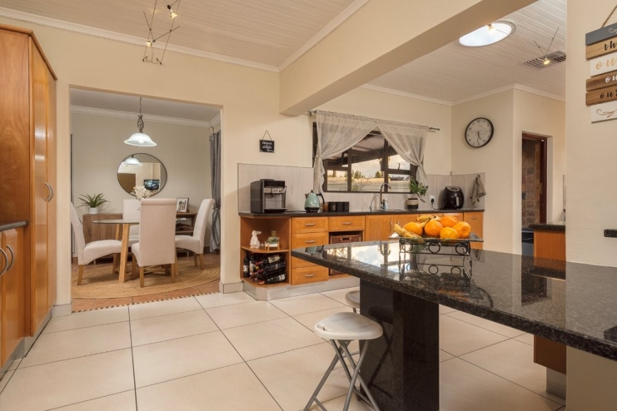 4 Bedroom Property for Sale in Glenvista Gauteng