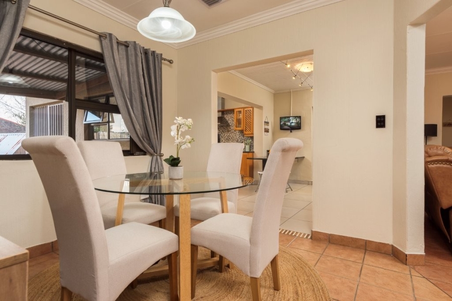 4 Bedroom Property for Sale in Glenvista Gauteng