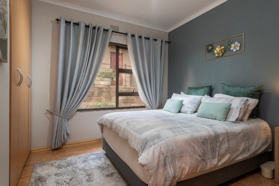 4 Bedroom Property for Sale in Glenvista Gauteng