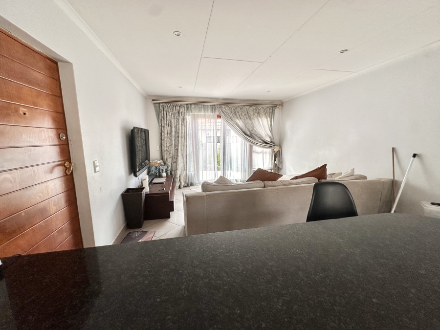 3 Bedroom Property for Sale in Thatchfield Estate Gauteng
