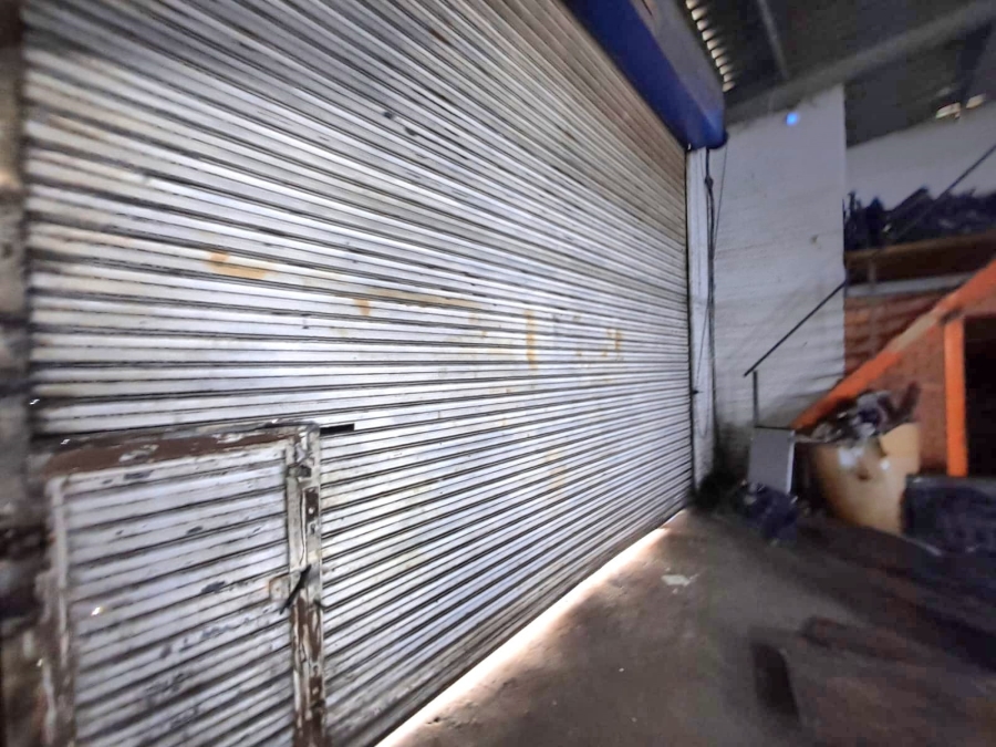 Commercial Property for Sale in Peacehaven Industrial Gauteng