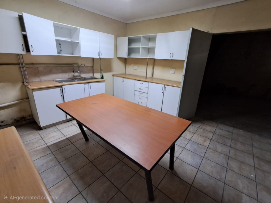 Commercial Property for Sale in Peacehaven Industrial Gauteng