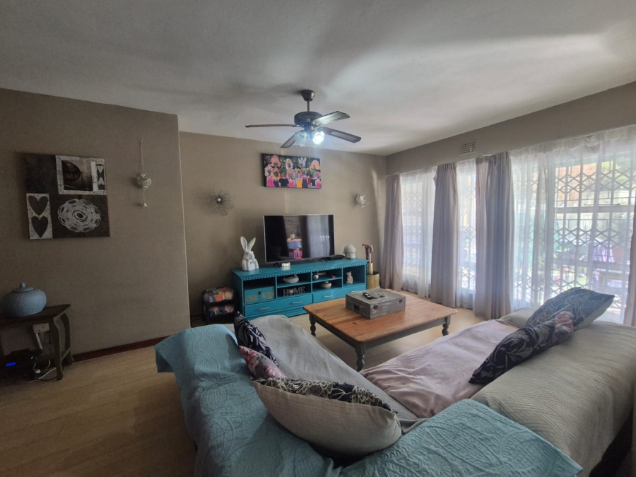 3 Bedroom Property for Sale in Three Rivers Proper Gauteng