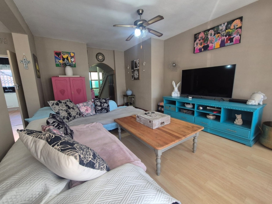 3 Bedroom Property for Sale in Three Rivers Proper Gauteng