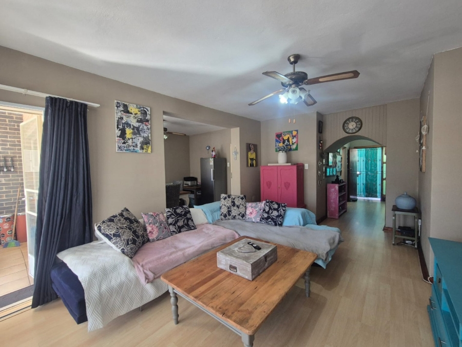 3 Bedroom Property for Sale in Three Rivers Proper Gauteng