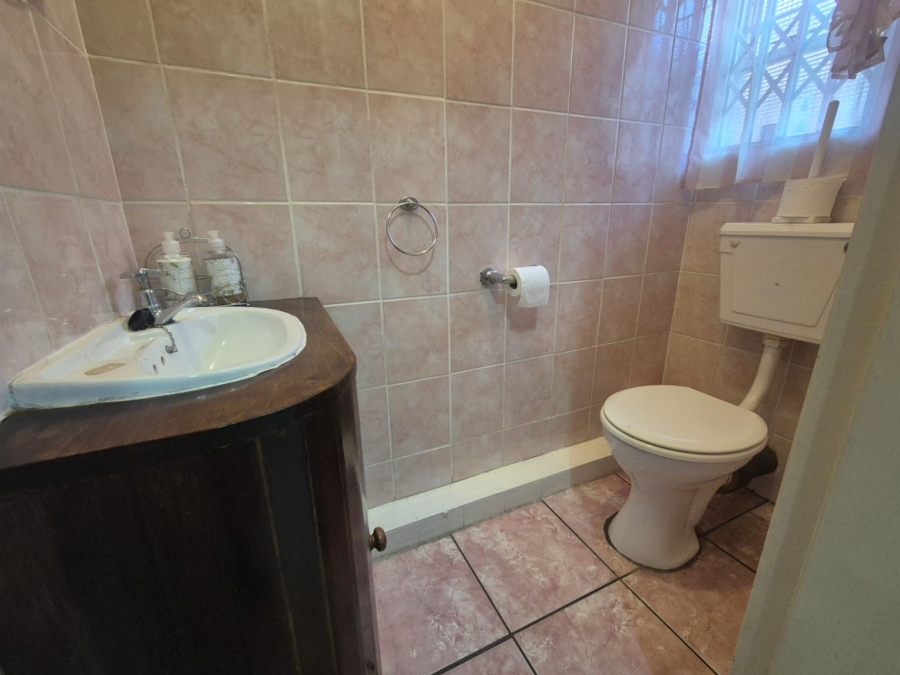 3 Bedroom Property for Sale in Three Rivers Proper Gauteng