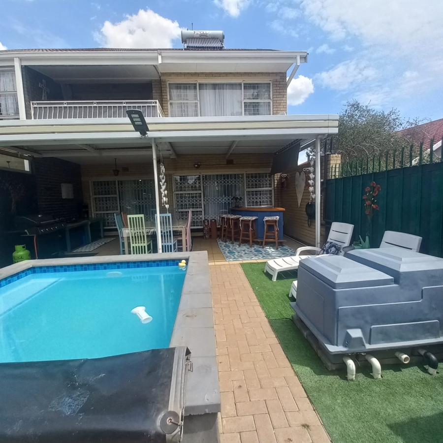 3 Bedroom Property for Sale in Three Rivers Proper Gauteng